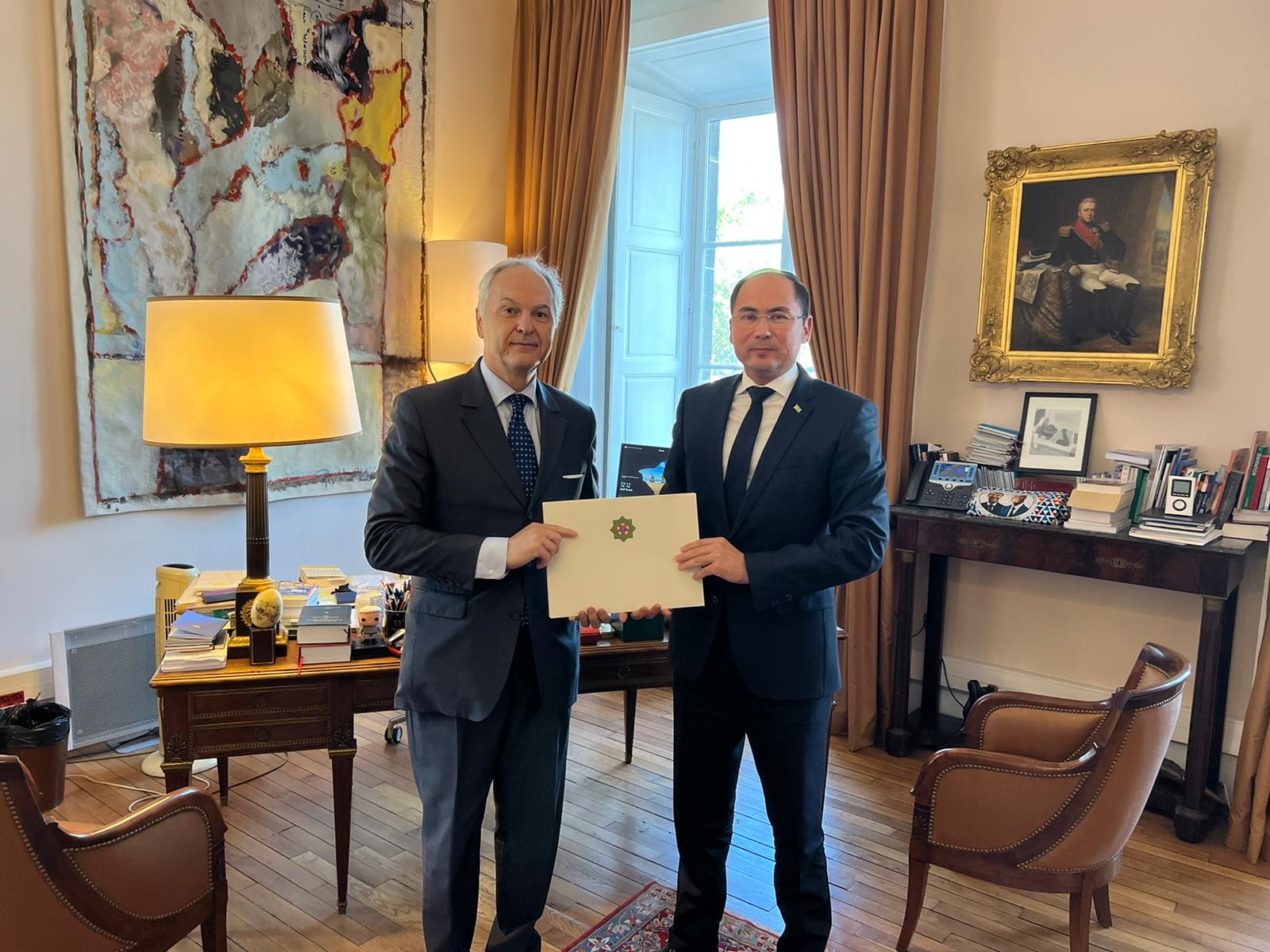 M.Maksat CHARIEV et M. Philippe FRANC